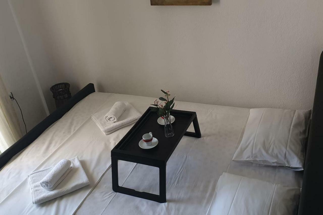 Maria'S Luxury Apartment Kassándria Eksteriør bilde